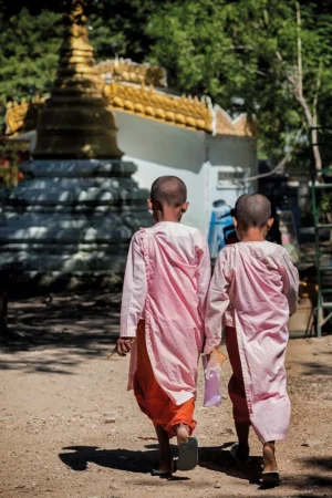 WalkingNuns